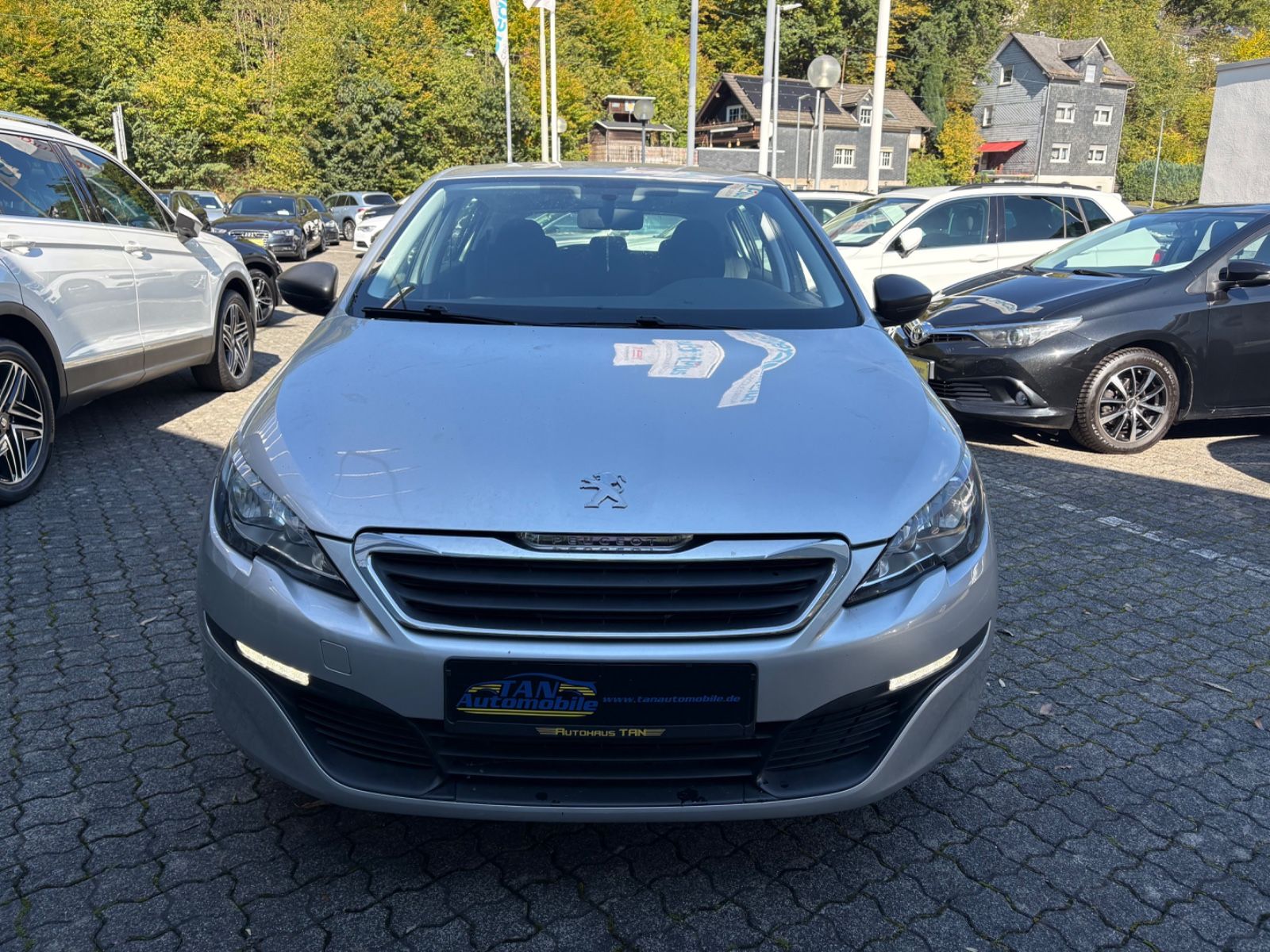 Fahrzeugabbildung Peugeot 308 Access