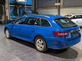 Skoda Superb Combi 1.5 TSI DSG Ambition 8-fach - blaue Skoda Superb