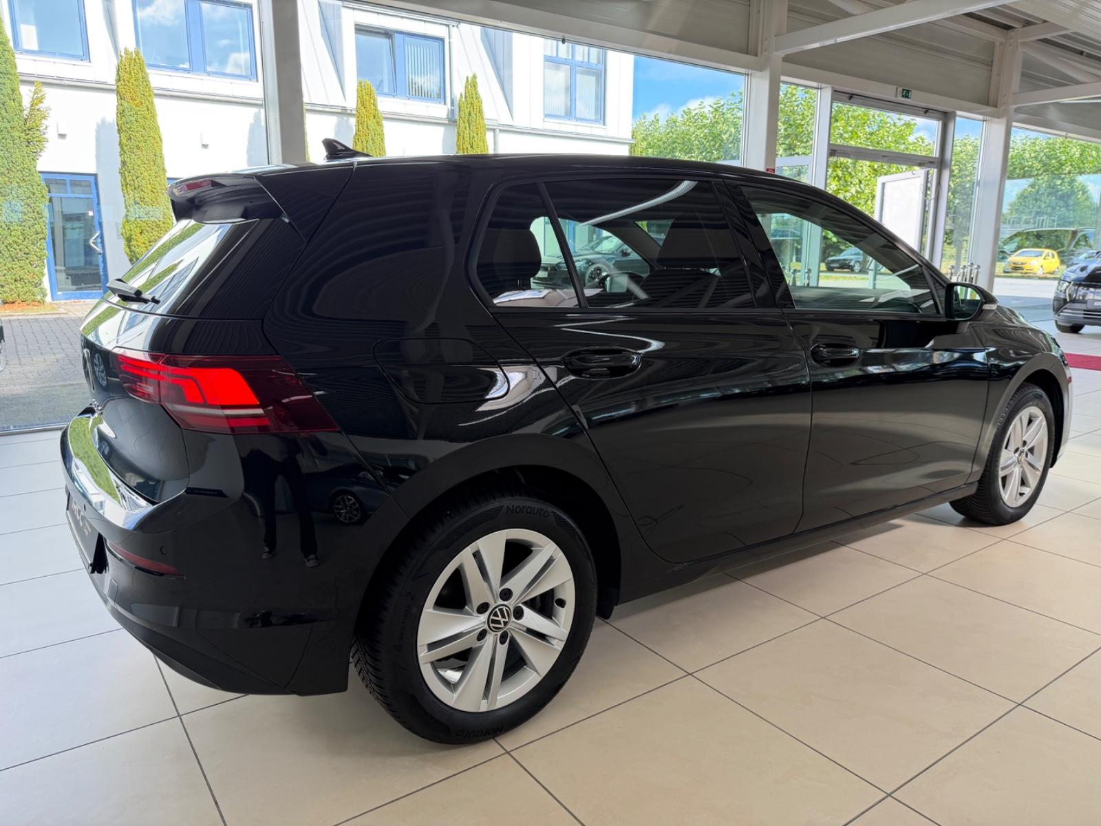 Volkswagen Golf VIII Lim. 1.5 TSI 110 kW Life ACC, миниатюра 6