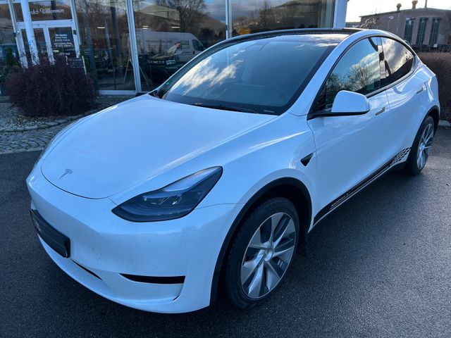 Tesla Model Y RWD mtl.292€