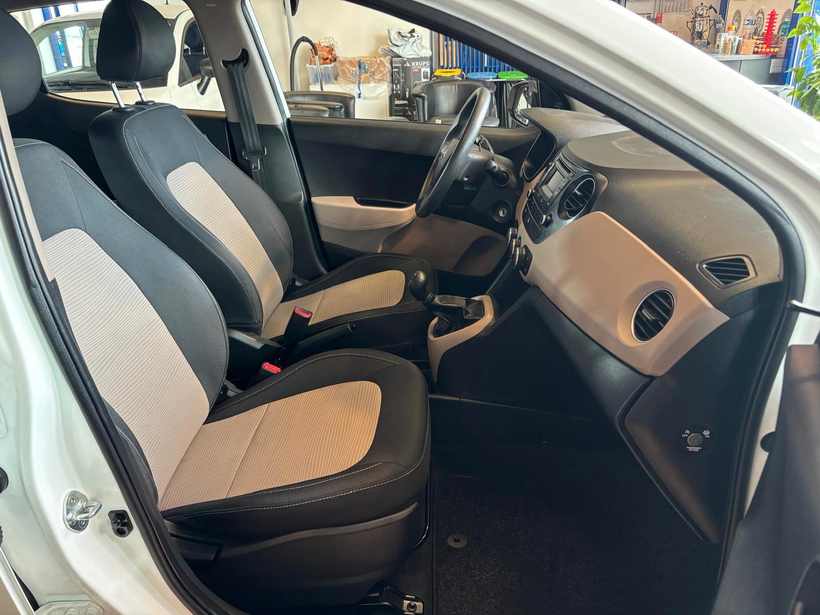 Hyundai i10 blue Classic Klima  8-fach bereift
