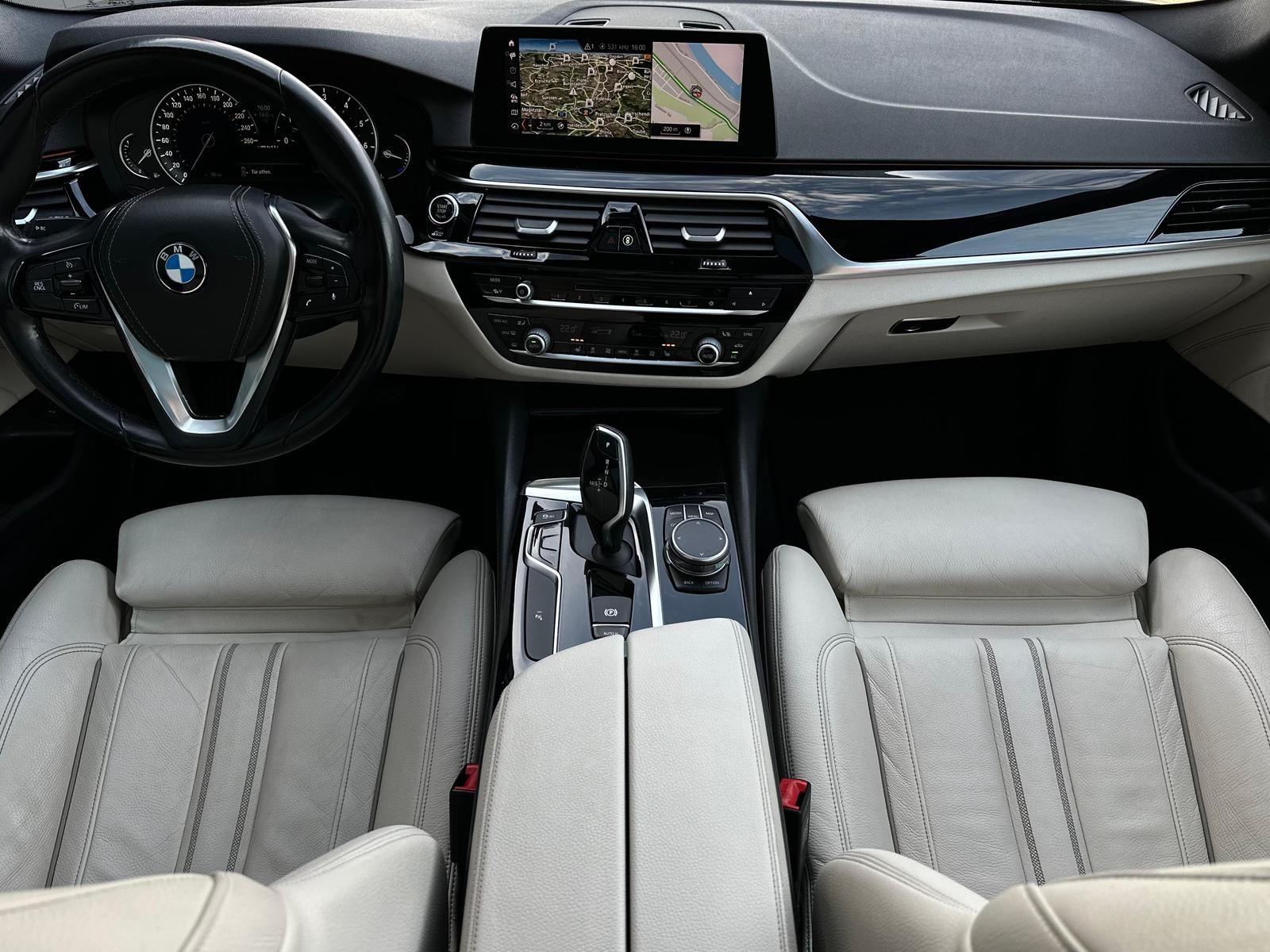 BMW 540i xDrive SPORT LINE SHADOW* LED#AHK#SHZ#PANO - Image 10