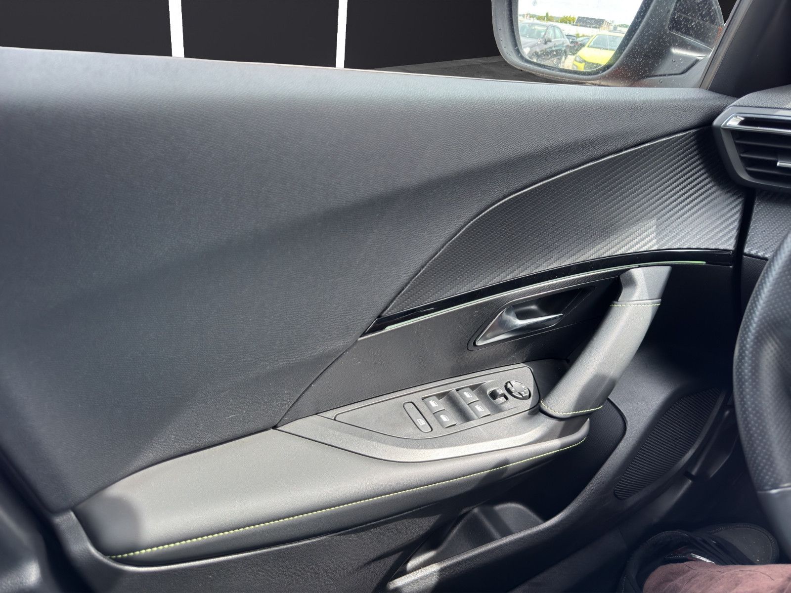 Fahrzeugabbildung Peugeot 2008 GT Pack*180° Cam*ACC*Sportpaket*Keyless