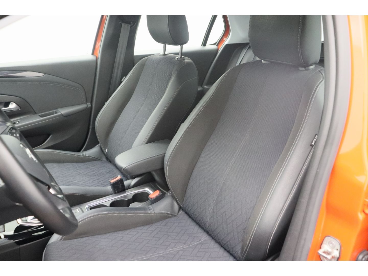 Fahrzeugabbildung Opel Corsa-e F First Edition LED Digitales Cockpit