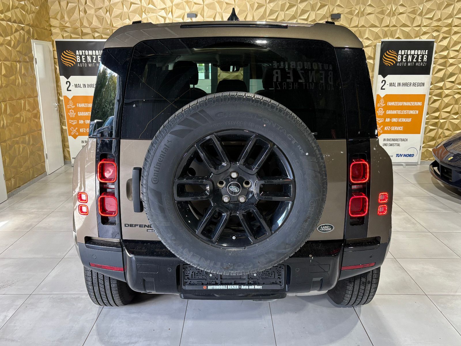 Fahrzeugabbildung Land Rover Defender 110 S/360°/NAVI/PANO/APPLE/ACC/SHZ