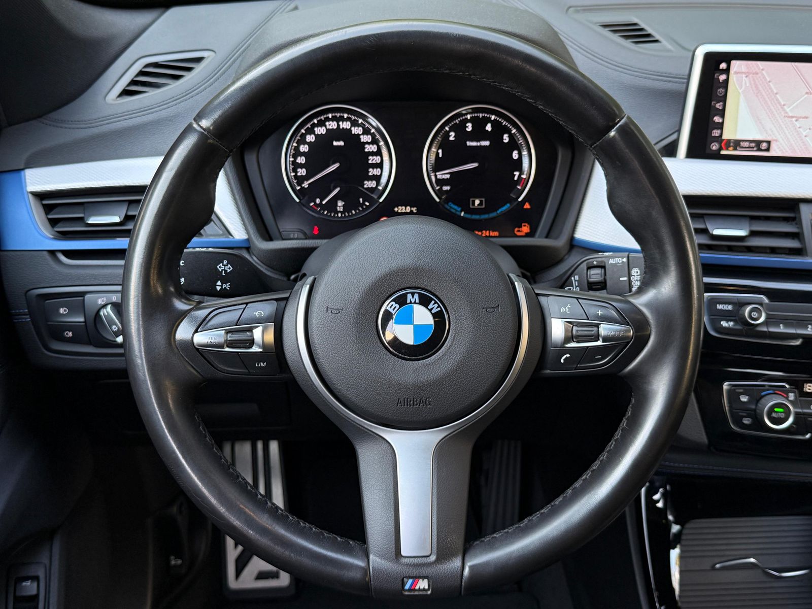 Fahrzeugabbildung BMW X1 xDrive 25 e M Sport/M PAKET LED+LEDER+NAV+SHZ