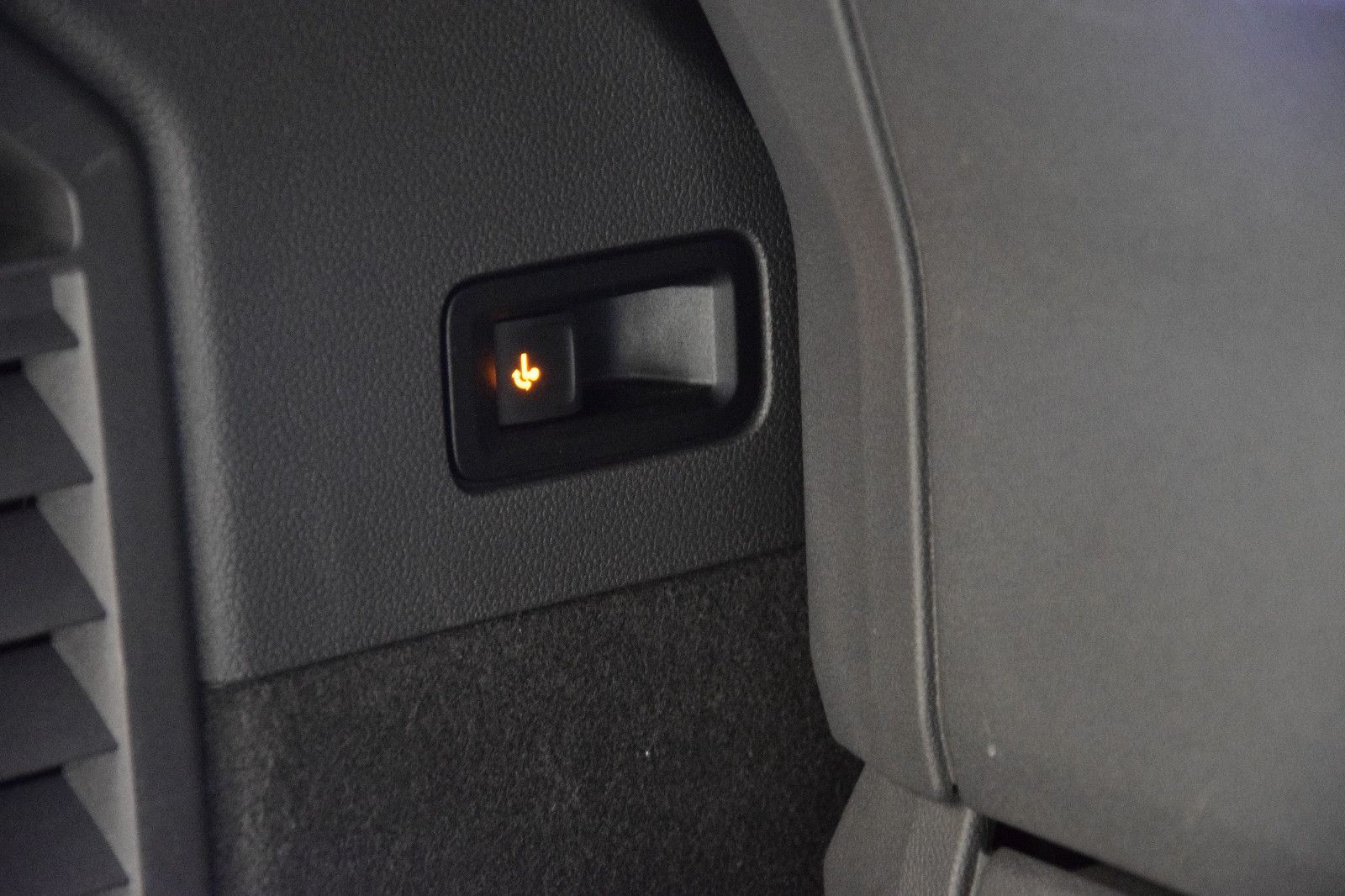 Fahrzeugabbildung Volkswagen T7 Multivan Style Pano ACC IQ AHK Stndhzg Alcant