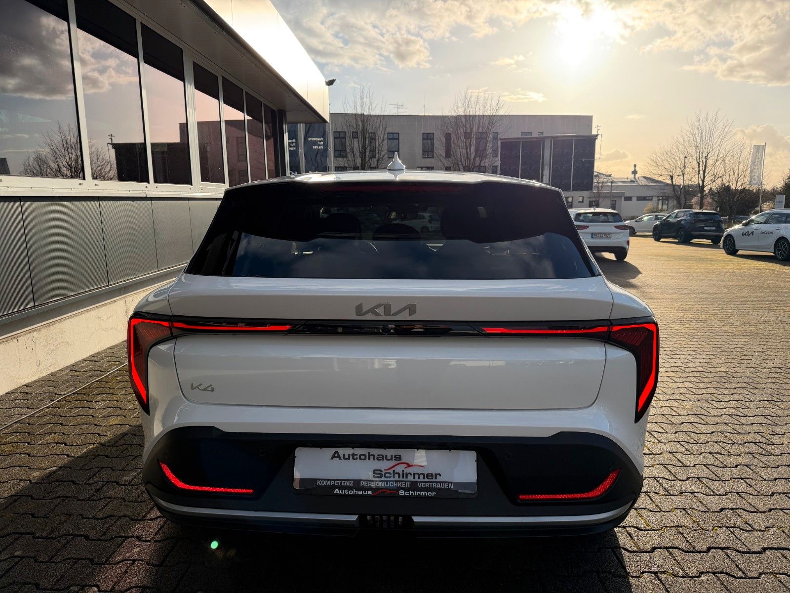 Fahrzeugabbildung Kia K4 1,6 T-GDI DCT Spirit Drive Wise Sound