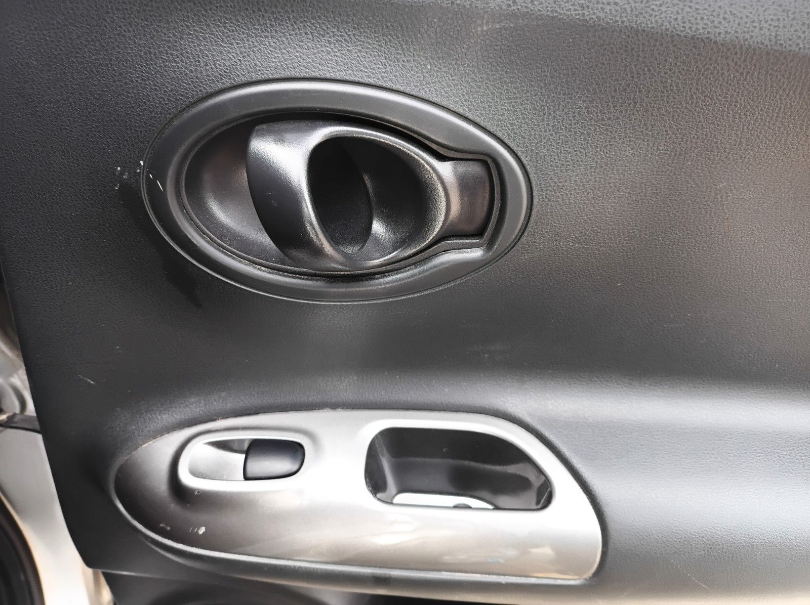 Fahrzeugabbildung Nissan JUKE VISIA+AHK+NISSAN BRAKE ASSIST+KLIMA+1.HD+++
