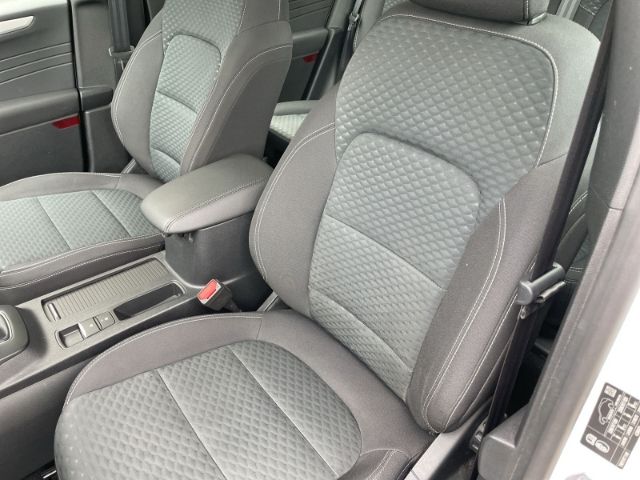 Fahrzeugabbildung Ford Kuga 2.0 EcoBlue M-Hybrid Cool & Connect Navi, S