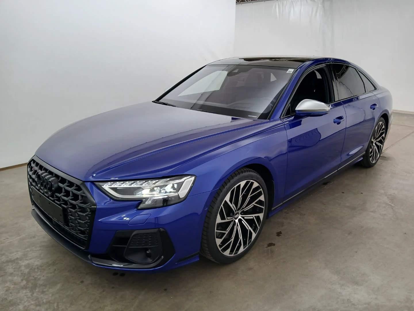 Audi S8