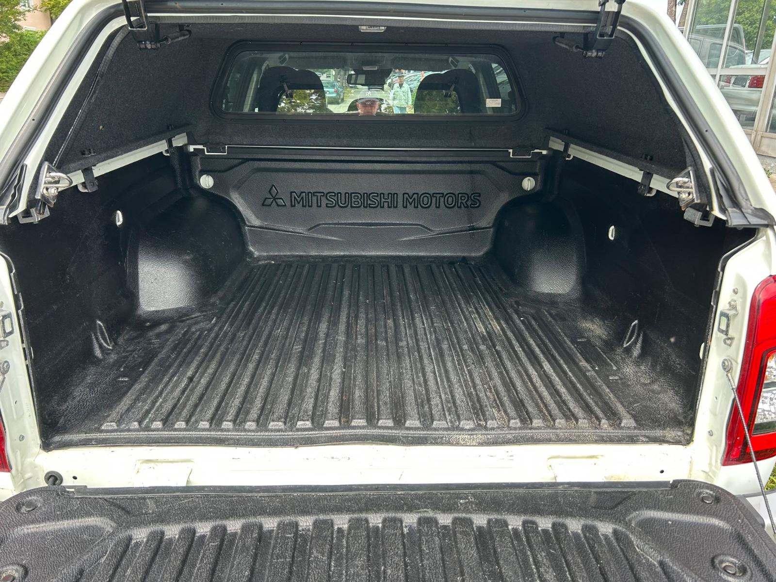 Mitsubishi L200 Plus Doppelkabine 4WD Kamera Standhzg Autom