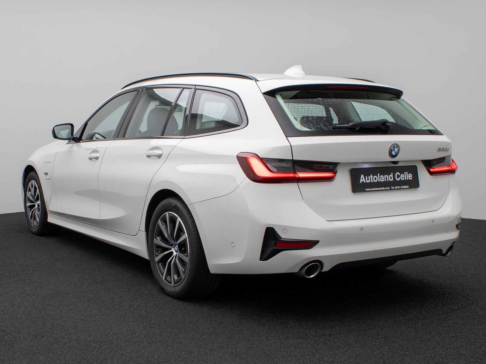 Fahrzeugabbildung BMW 320e Sport Line 360° Laser DAB H/K Komfort Alarm