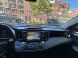 Toyota RAV 4 2,5-l-Hybrid Team Deutschland Auto 4x2... - Toyota: X