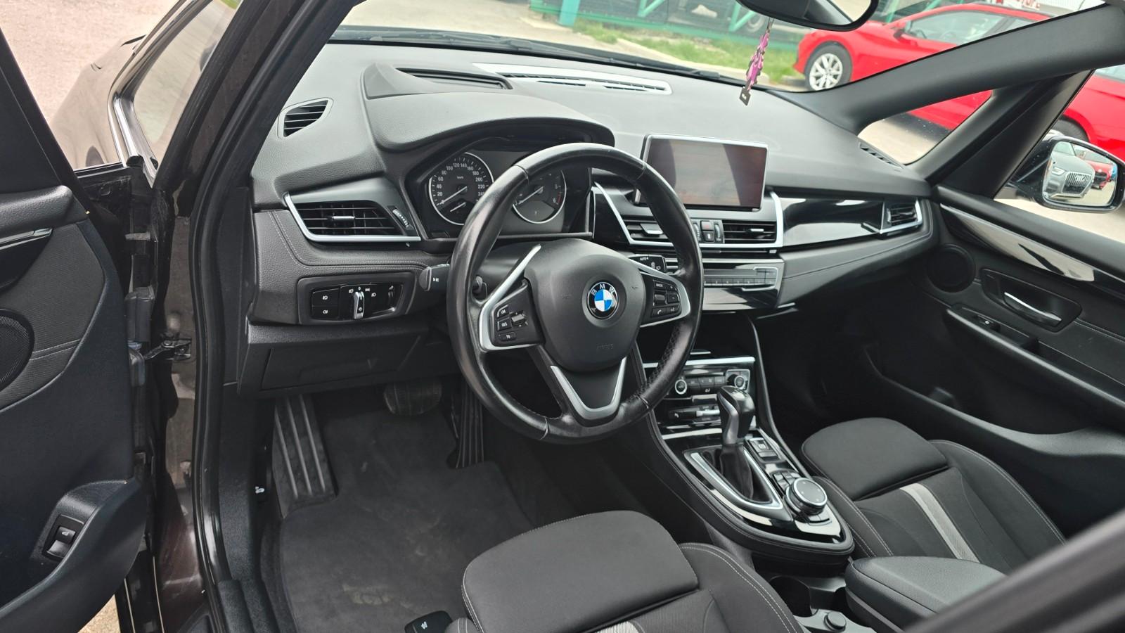 BMW 220 2015 — вигляд ззаду