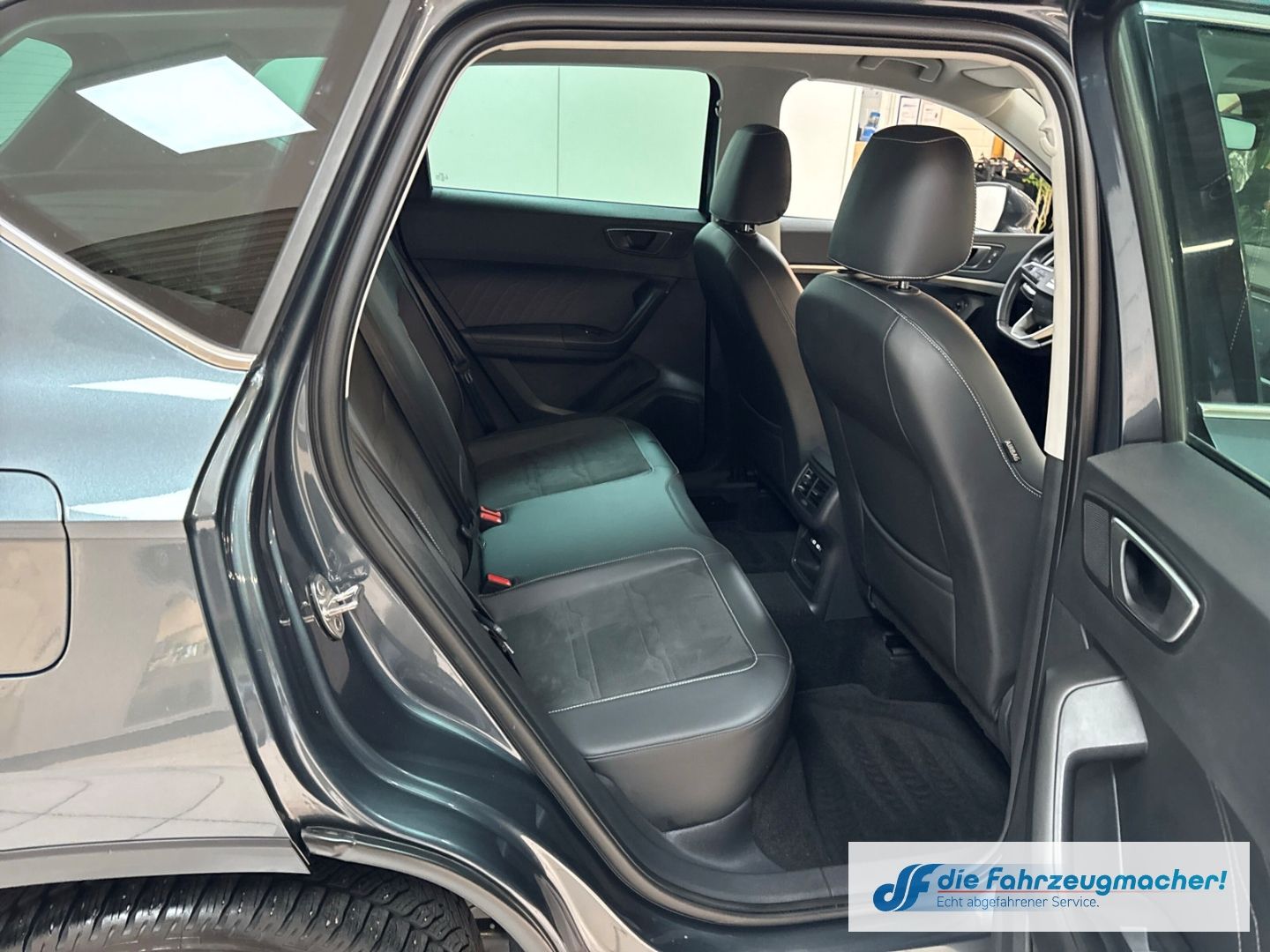 Fahrzeugabbildung SEAT Ateca Xperience 4Drive 2.0 TDI EU6d Navi LED Spe
