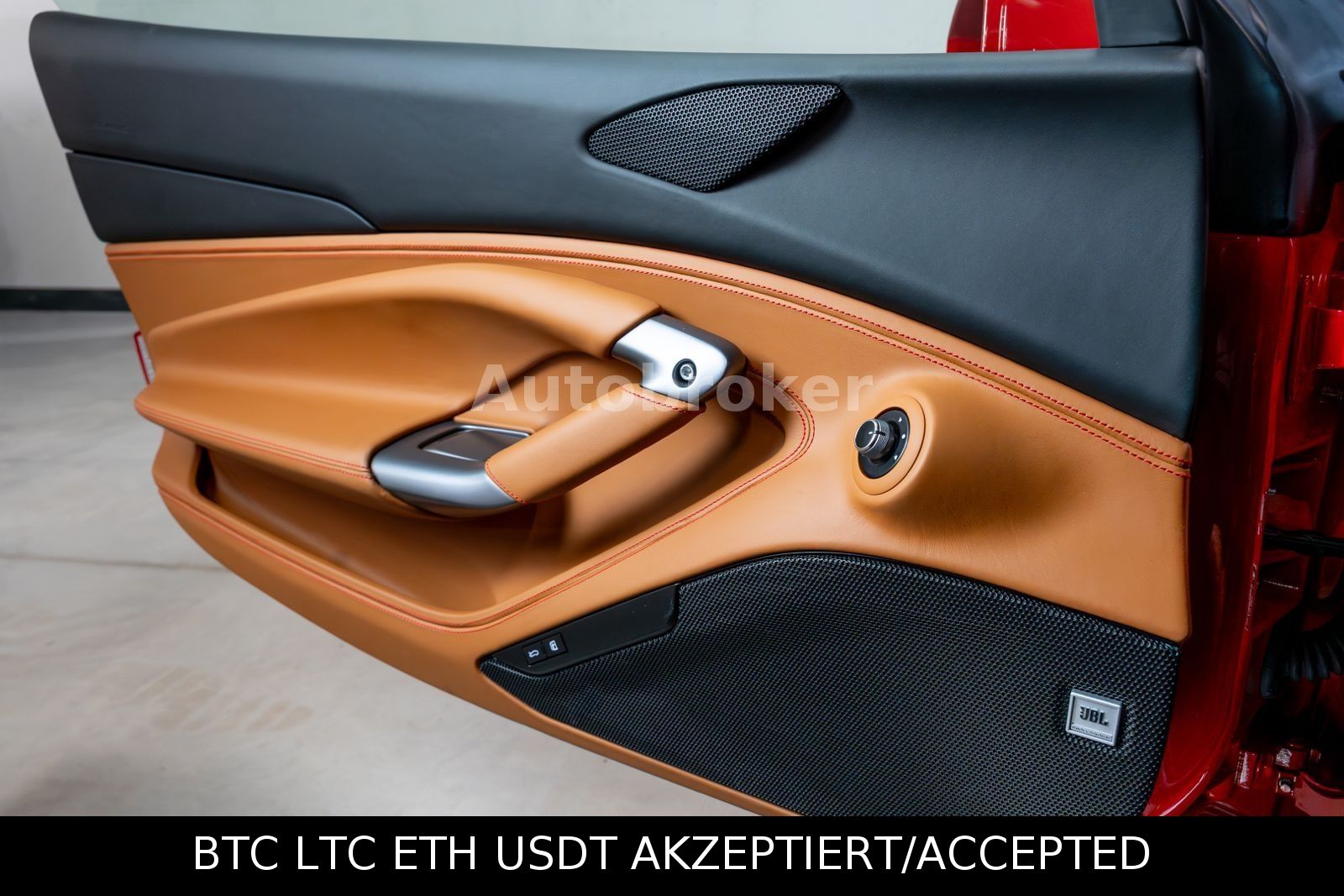 Ferrari F8 – pogled 33