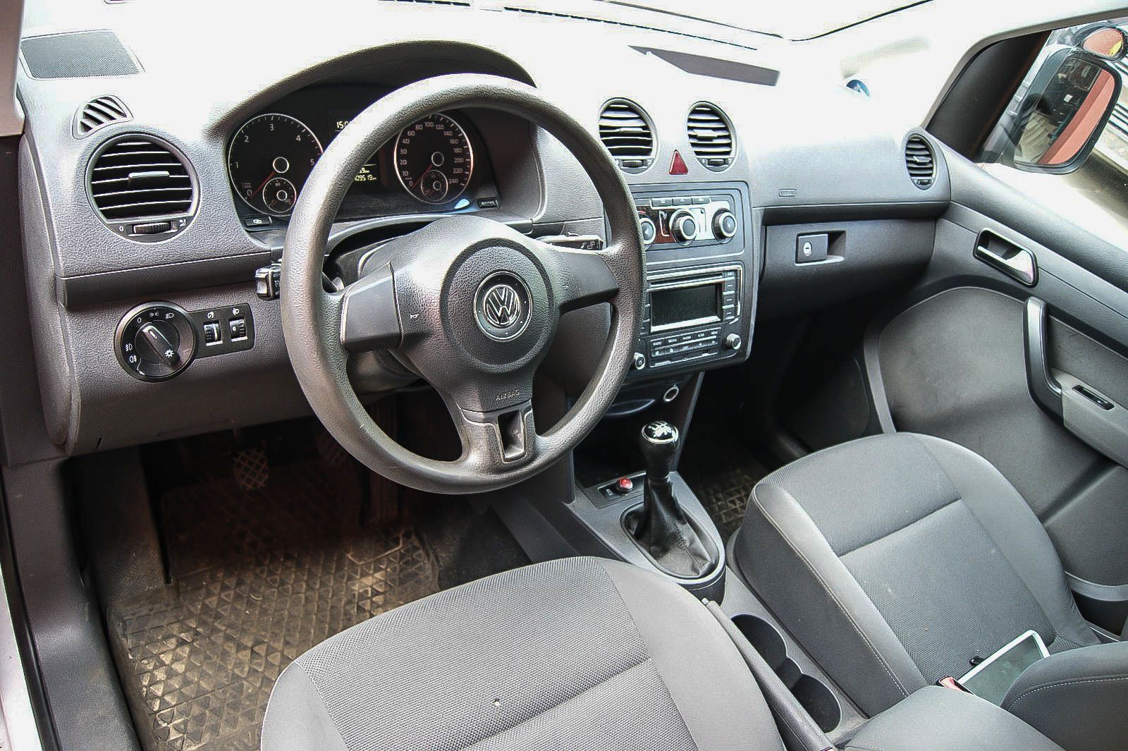 Fahrzeugabbildung Volkswagen Caddy 1.6TDI Trend 5-Sitze ANHZV 2x Schiebetüren