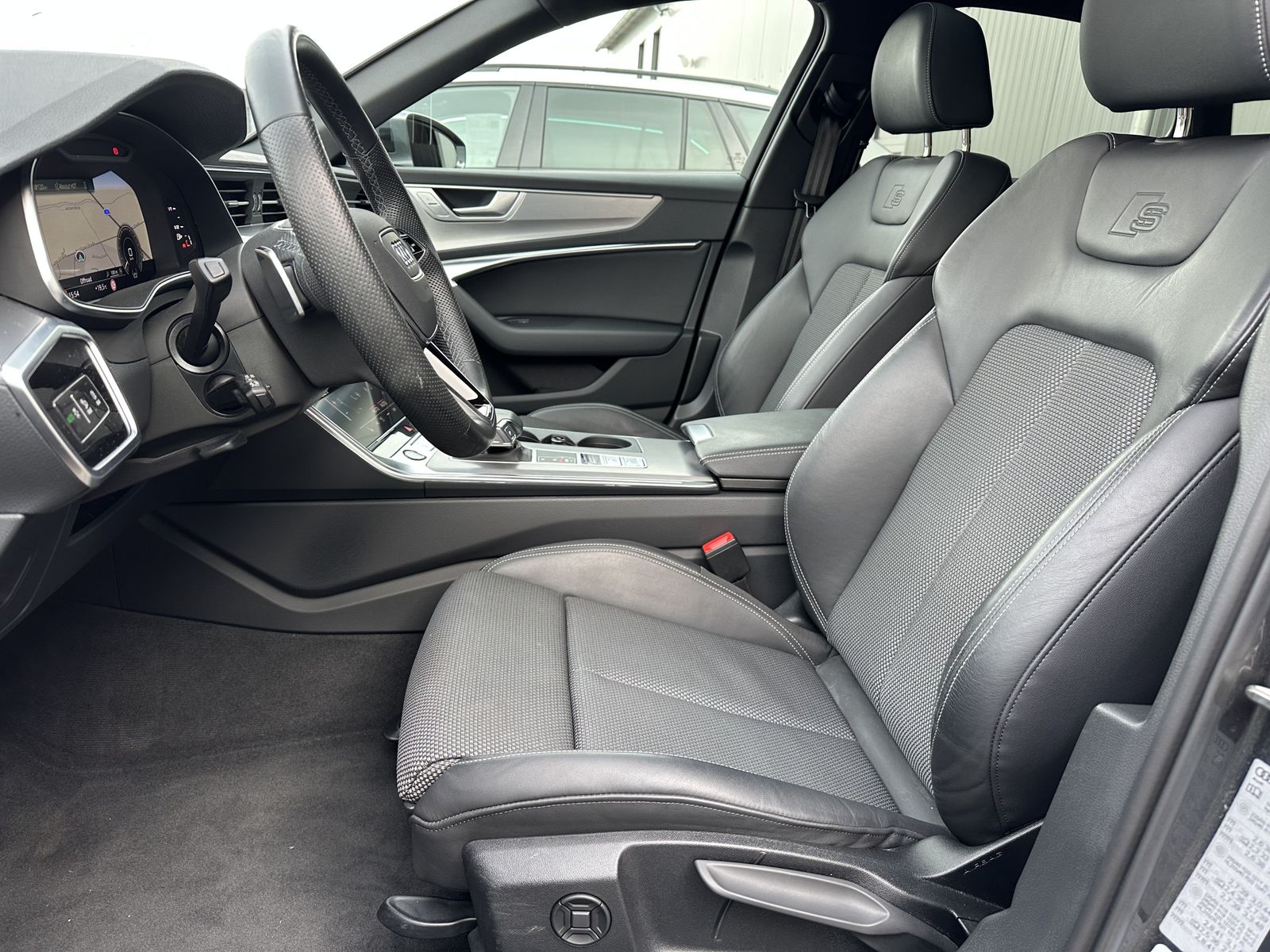 Fahrzeugabbildung Audi A6 50 TFSI e Qu S-Line NAV+MATRIX+PANO+ACC+19ZO