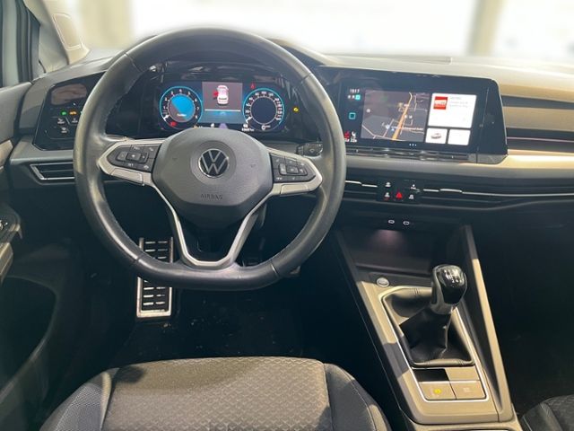 Fahrzeugabbildung Volkswagen Golf 1.5 TSI ACTIVE LED-PLUS NAVI GJR
