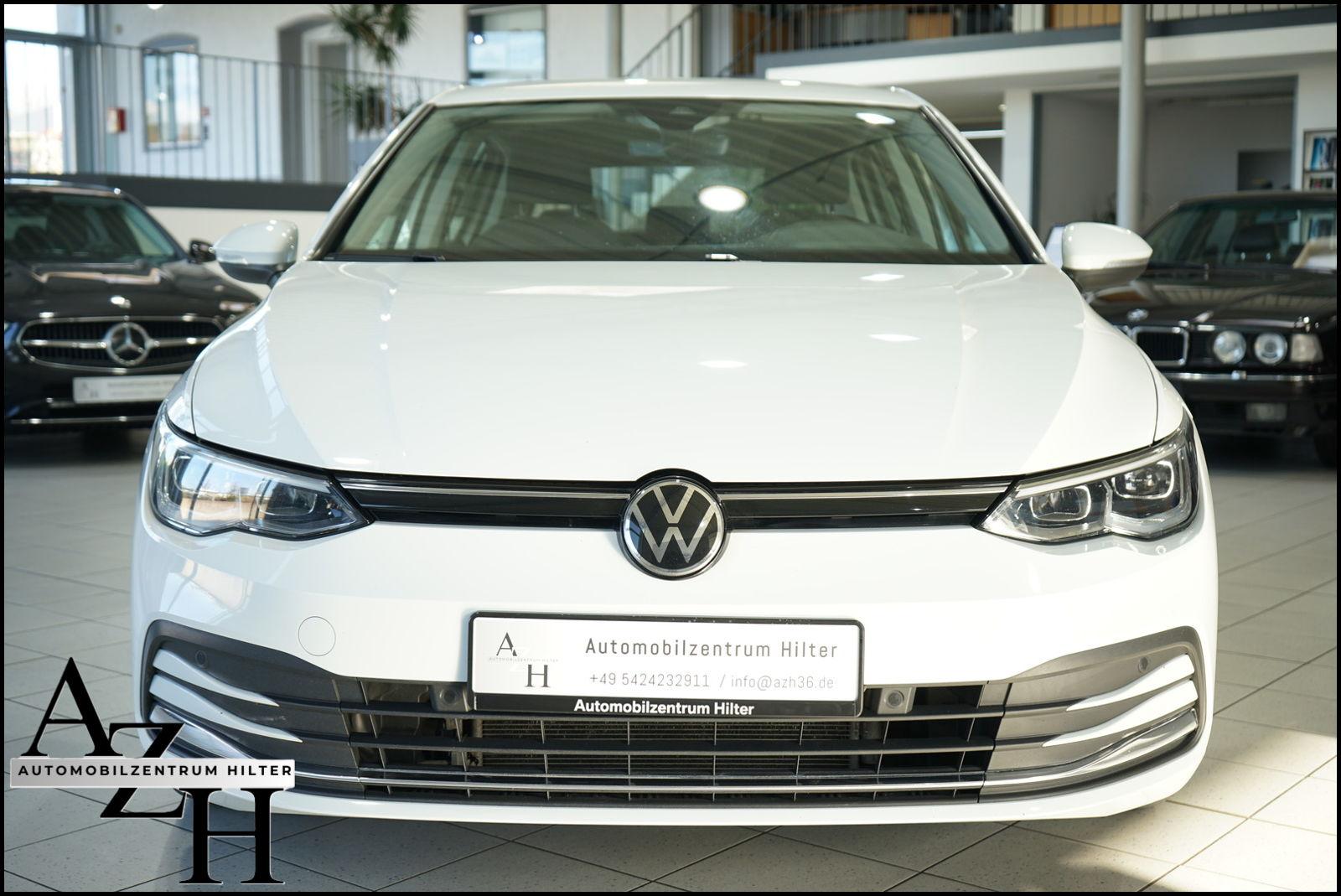 Volkswagen Golf VIII Carplay / Navi / Start - Stop