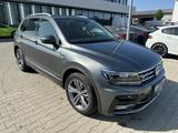 Volkswagen Tiguan TSI R-Line Highl. 4Mot. AHK Pano 19'' Hea - Volkswagen Tiguan in Oldenburg