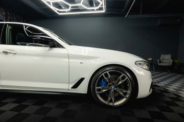 BMW M550 - 12