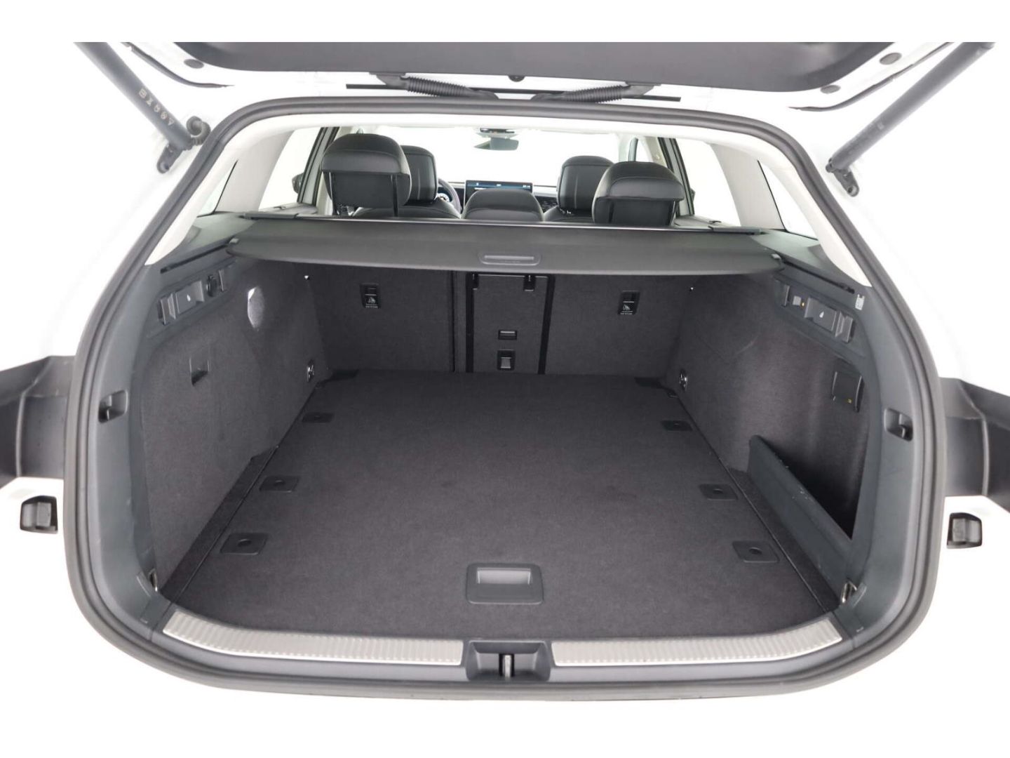 Volkswagen Passat 2.0 TDI 4Mot. Elegance DSG AHK/Std.Hz. foto 15