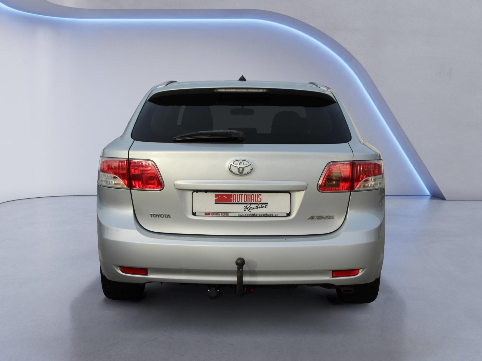 Toyota Avensis 2010 — photo 5