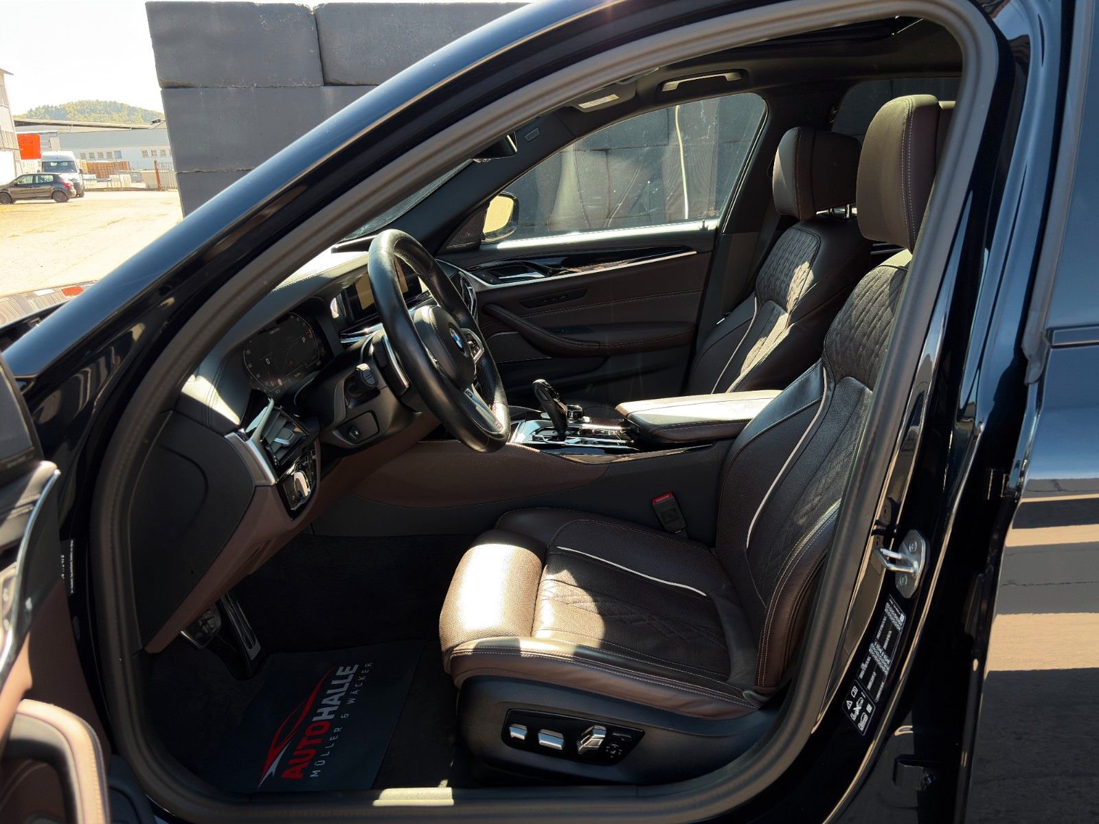 Fahrzeugabbildung BMW M550i xDr GSD Laser HuD 360° DAProf SBL H&K AHK