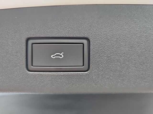 Fahrzeugabbildung Volkswagen Tayron 1.5 eTSI DSG Elegance 7-SITZE LED-PLUS NA