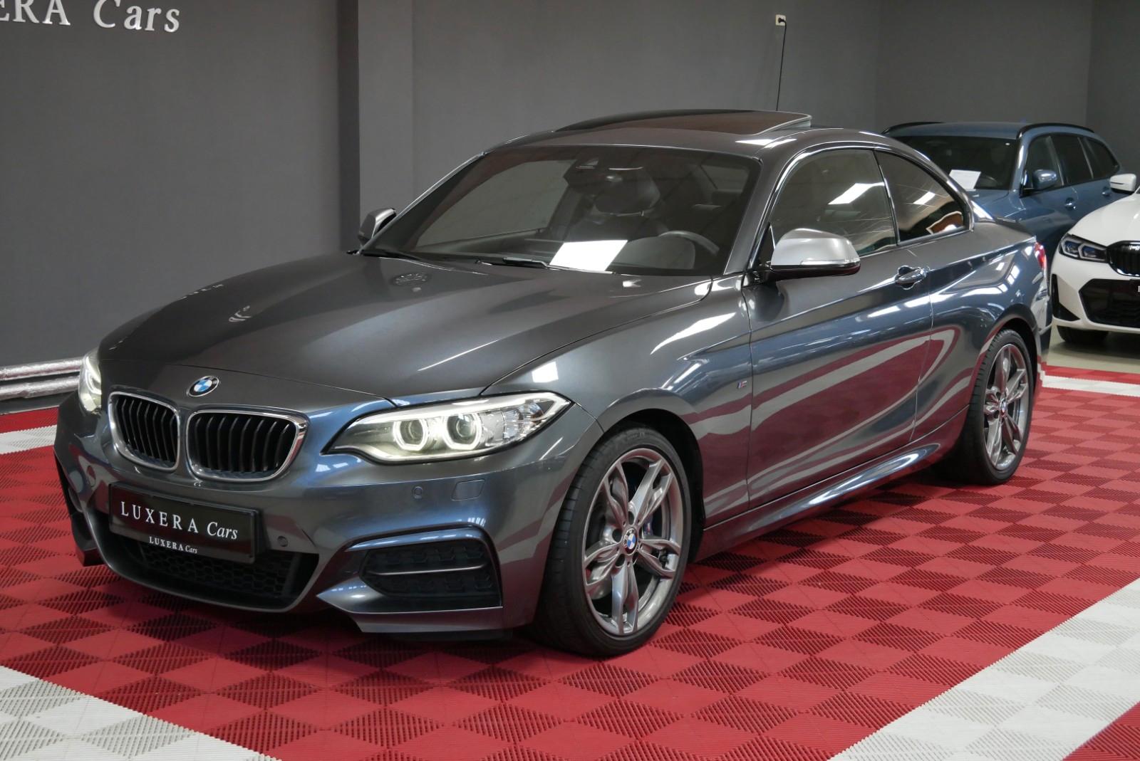 BMW M240i xDrive Coupe  HK GSD NaviProff Memory Lede