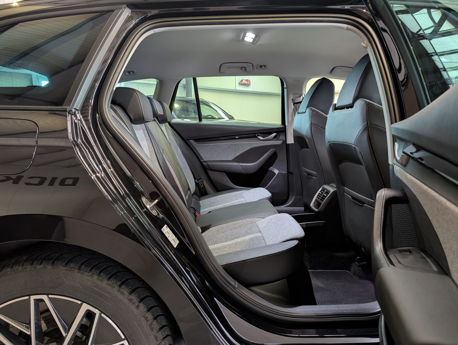 Fahrzeugabbildung SKODA Octavia 1.5 TSI mHEV DSG ACC Style-Paket AHK 17"