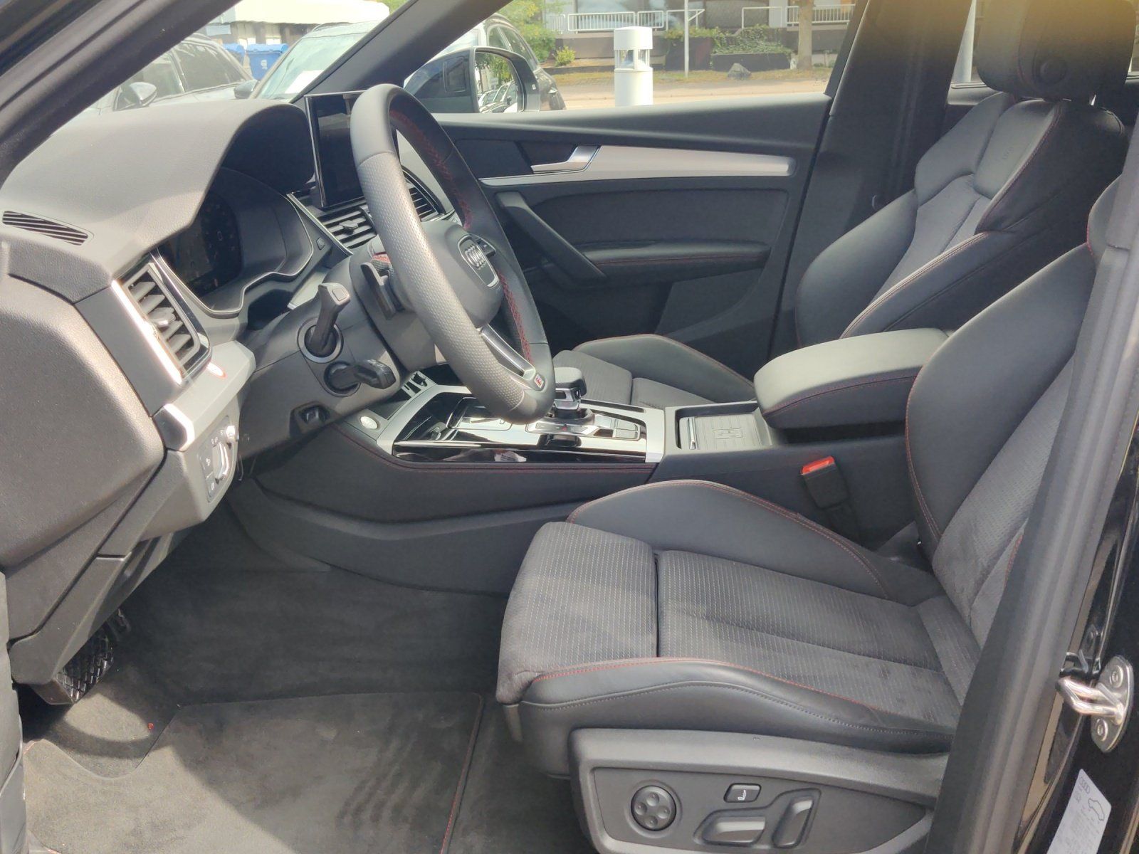 Fahrzeugabbildung Audi Q5 S line business 55 TFSI e quattro AHK,HUD,LM