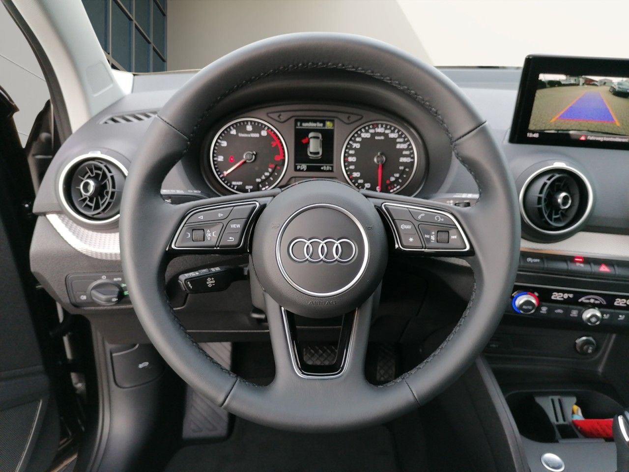 Fahrzeugabbildung Audi Q2 35 1.5 TFSI advanced+S-TRONIC+R-KAMERA+TEMPOM