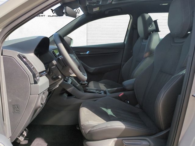 Fahrzeugabbildung SKODA Karoq 2.0 TSI Sportline 4x4 NAVI CANTON PANO SPO