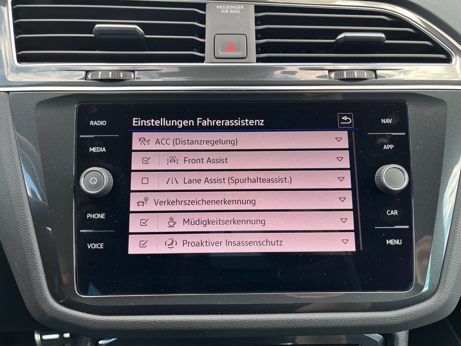 Volkswagen Tiguan R 4Motion MATRIX-LED HUD ACC APP 1-HAND foto 20