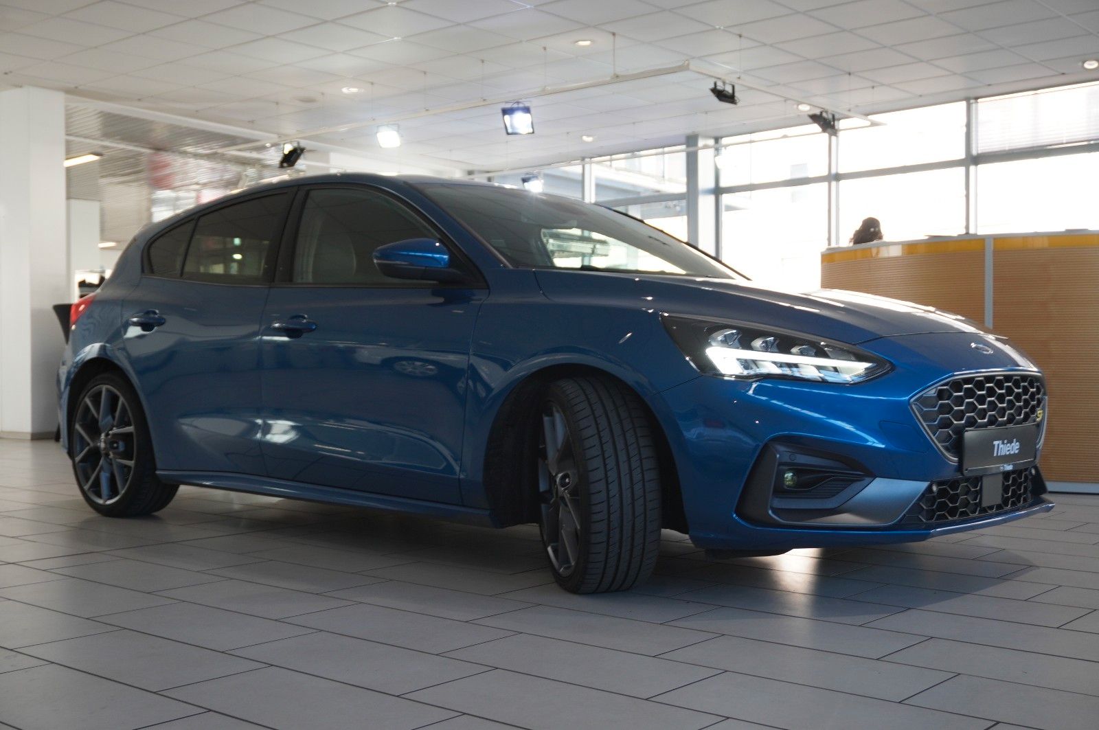 Fahrzeugabbildung Ford Focus Lim. ST 2.3 ECOBOOST NAVI/LED/SH/SPORT/B&O