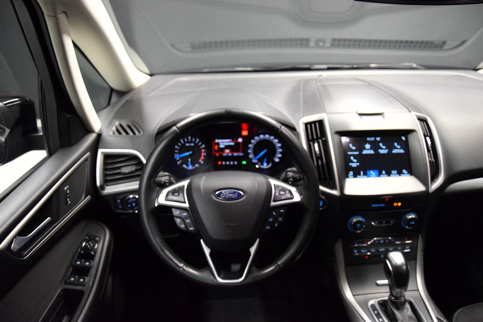 Fahrzeugabbildung Ford Galaxy PDC Kamera Automatik Tempomat