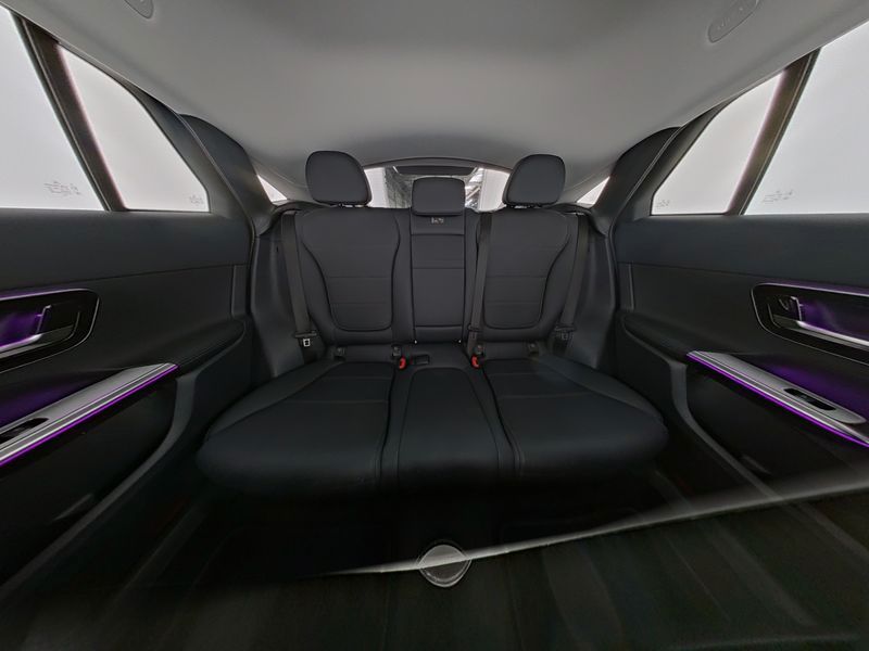 Fahrzeugabbildung Mercedes-Benz GLC 300 e 4M Coupé Avantgarde AHK+360°+Distronic