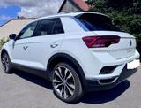 Volkswagen T-Roc 2.0 TSI DSG 4MOTION Sport *AHK*Pano*1.Hand - VW T-Roc Gebrauchtwagen in Stuttgart