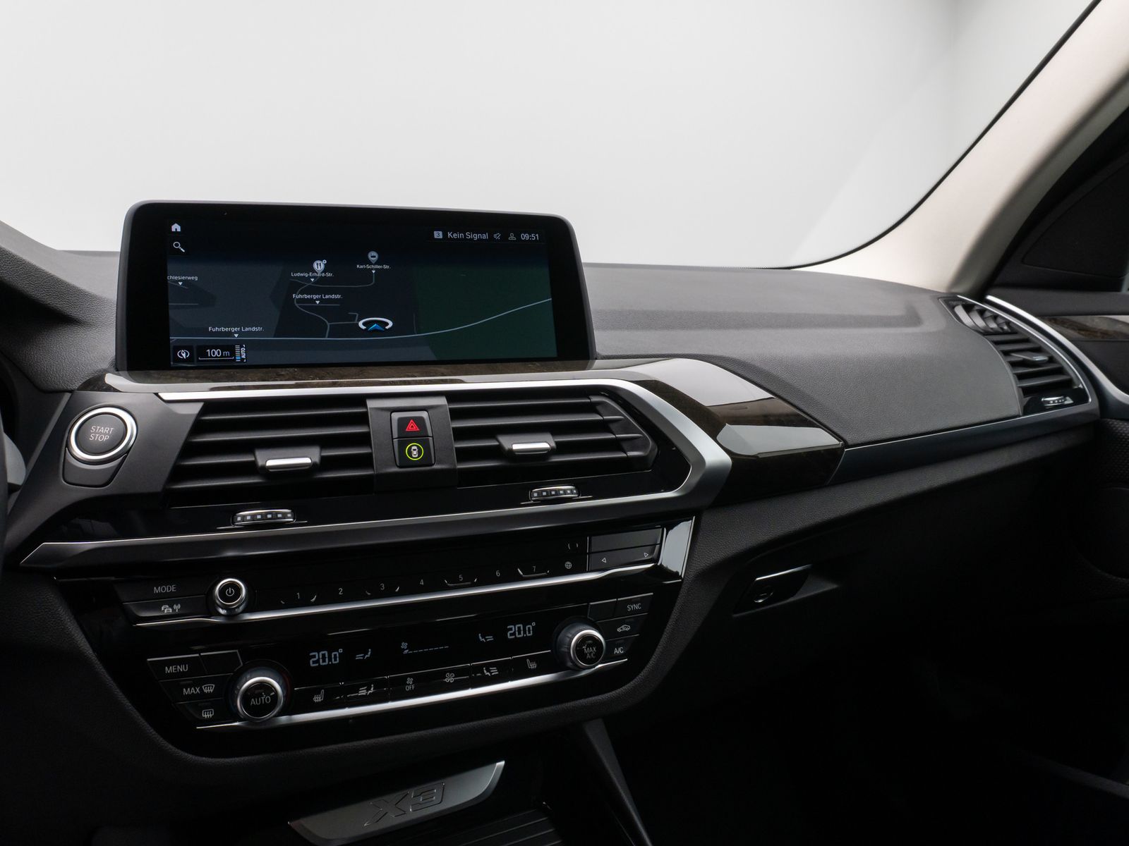 Fahrzeugabbildung BMW X3 xD30e Kamera DAB HiFi Lenkrhzg Komfort Alarm