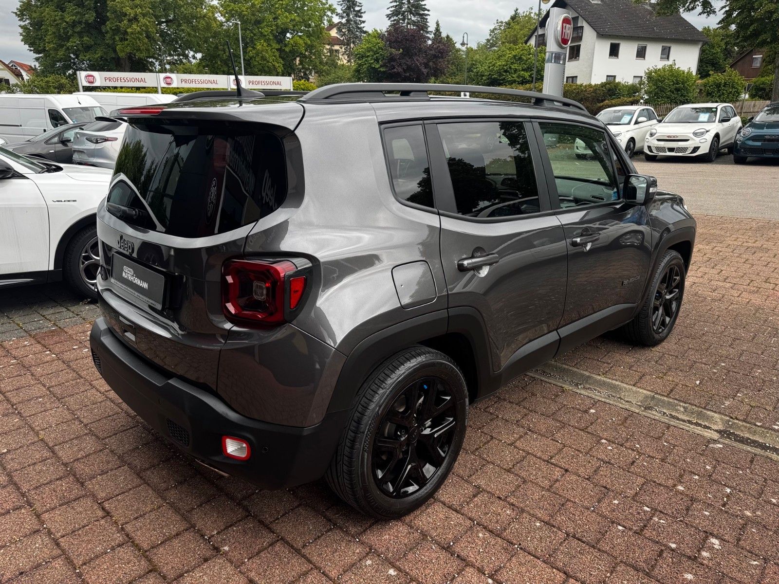 Fahrzeugabbildung Jeep Renegade Limited Automatik LED NAVI KAMERA ACC