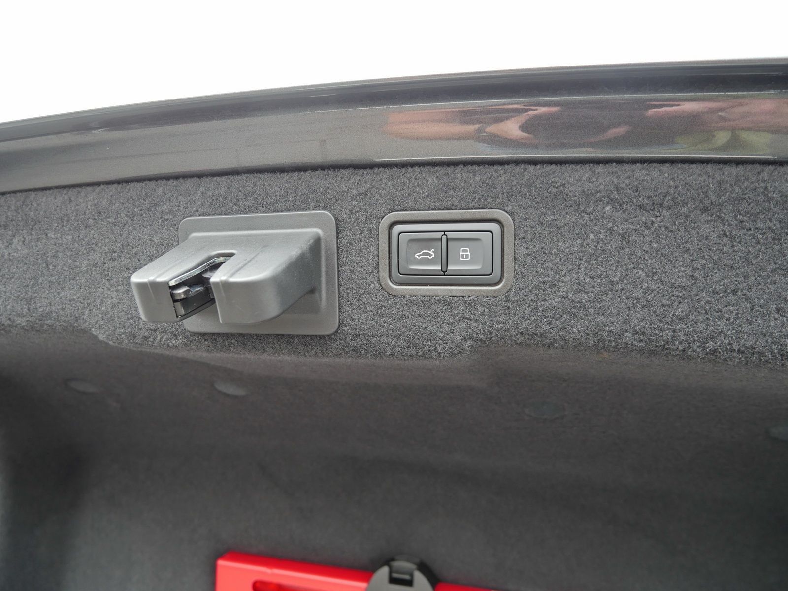 Audi A8 - Bild 25