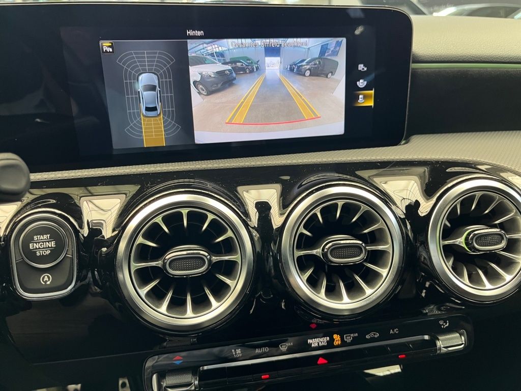 Fahrzeugabbildung Mercedes-Benz A 250 AMG Night Navi LED Tempomat KeyLess Ambie.