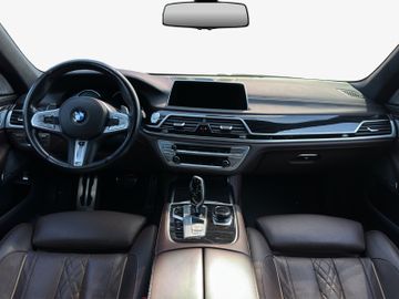BMW 750 - 7