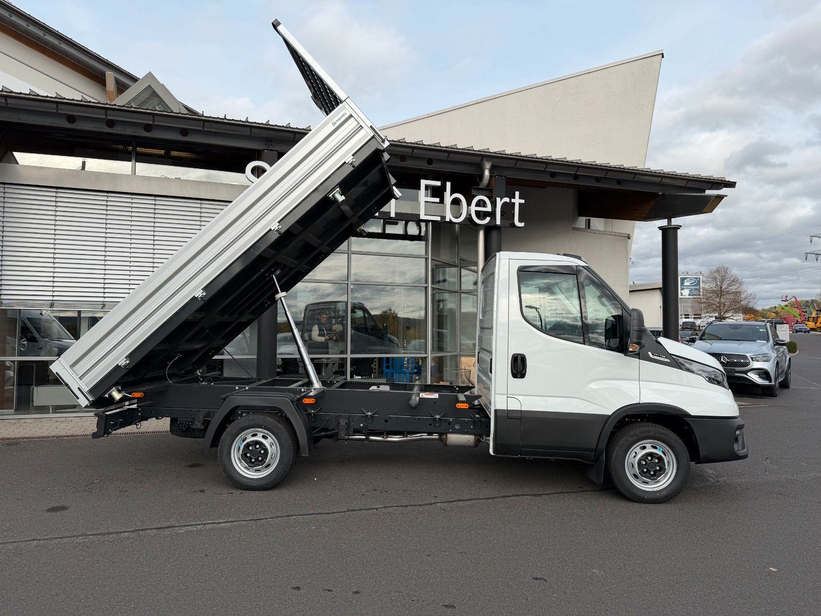 Fahrzeugabbildung Iveco Daily 35S14 A8*R3.450mm*Automatik*Kamera*2Sitze*