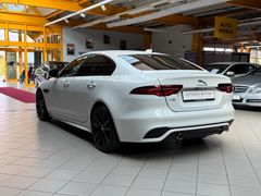 JAGUAR XE R-Dynamic S|ACC|HUD|SHZ|PDC|LED|DAB|BT|Kamera