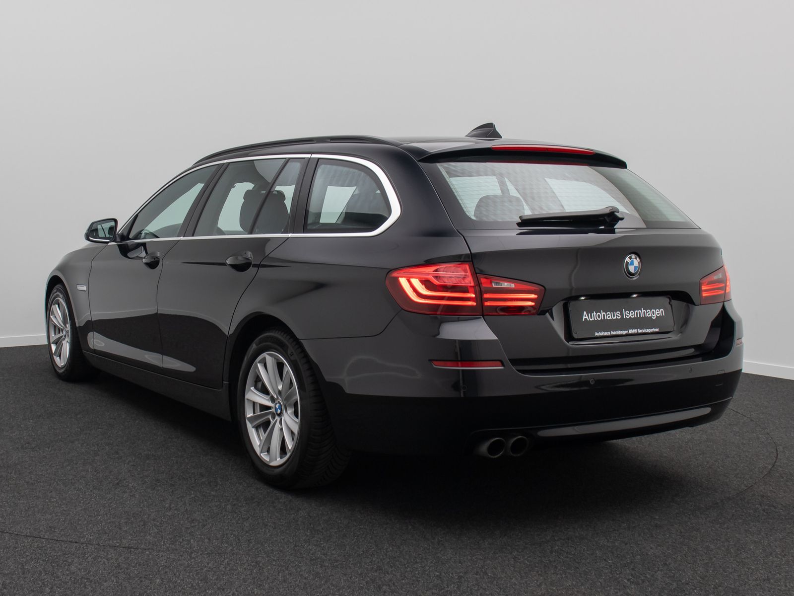 Fahrzeugabbildung BMW 530d NaviProf GeschwindigReg PDC Bi-Xenon Leder