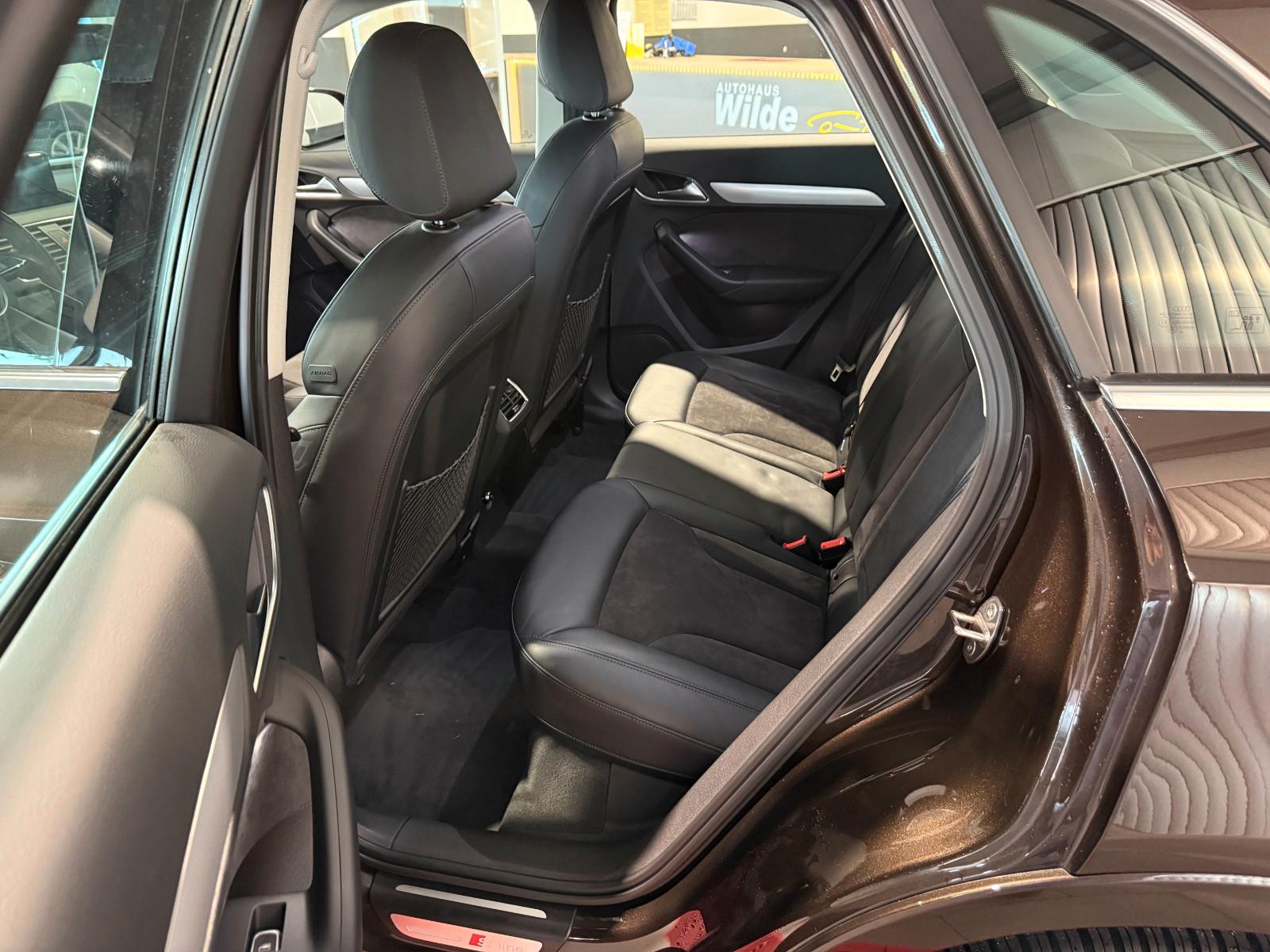 Audi Q3  S Line Sport  LED AHK  Navi